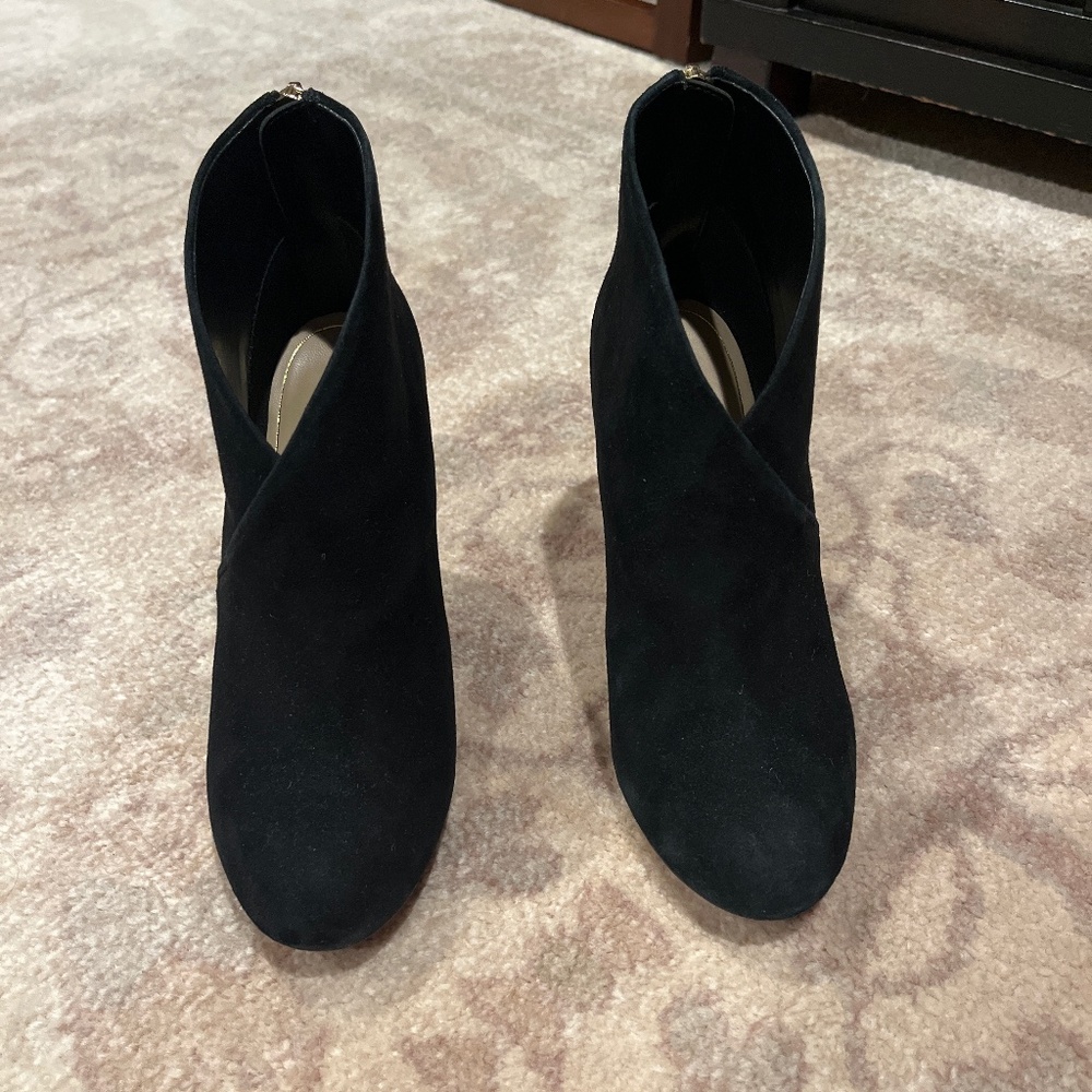 Black heeled booties